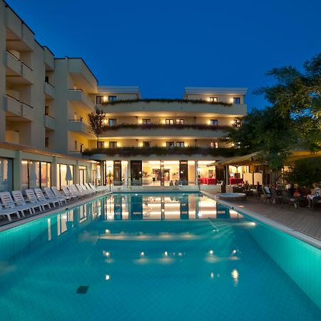 מיסאנו אדריאטיקו Park Hotel Kursaal מראה חיצוני תמונה