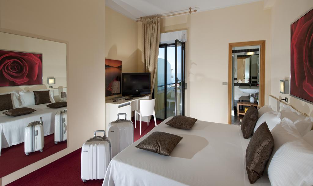 מיסאנו אדריאטיקו Park Hotel Kursaal מראה חיצוני תמונה