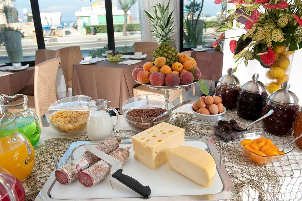 מיסאנו אדריאטיקו Park Hotel Kursaal מסעדה תמונה
